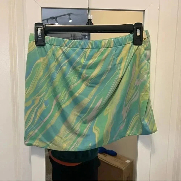 621 Daze Dayz Lime Juice Swirl Print Mini Skirt Green Blue Size Medium - Picture 3 of 6
